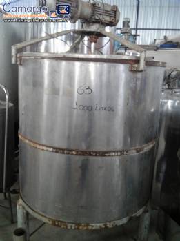 Tanque em aço inox para 1.000 L com agitador