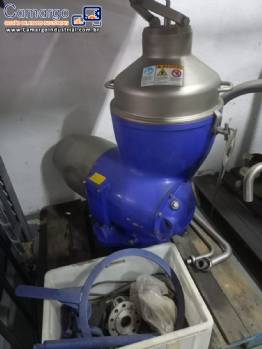 Centr�fuga separadora am a�o inox para separar as fases do sangue animais Alfa Laval