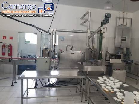 Linha de envase dosagem salmoura palmitos conservas em potes frascos de vidros com rosqueadora