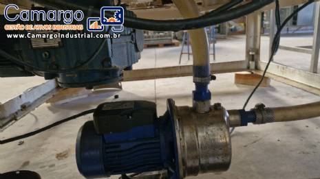 Envasadora rotativa  monobloco 12 bicos com rosqueadora