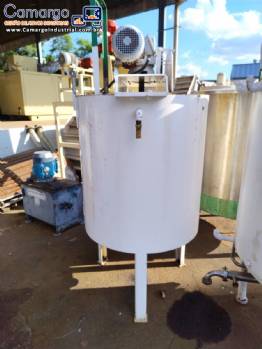 Tanque encamisado misturador em aço carbono Sollich 650 litros