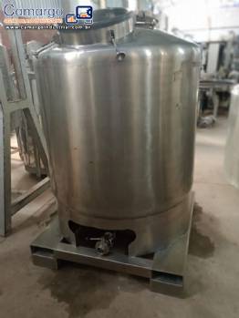 Tanque movel em a�o inox com pallet inox embutido 950 litros